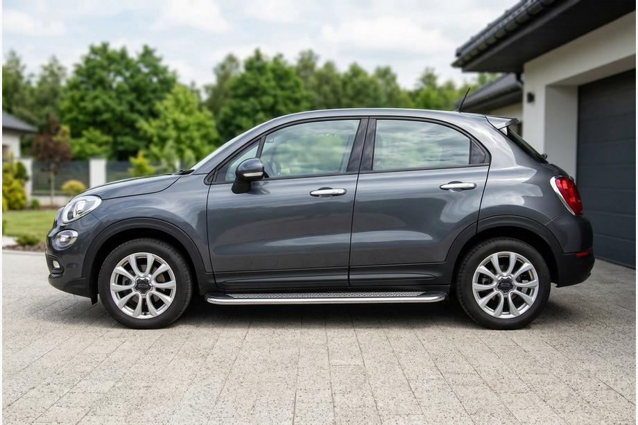 Fiat 500X 2014–2024 Boční prahy Maydos V2 (2 ks, hliník ↗ nerez) Image