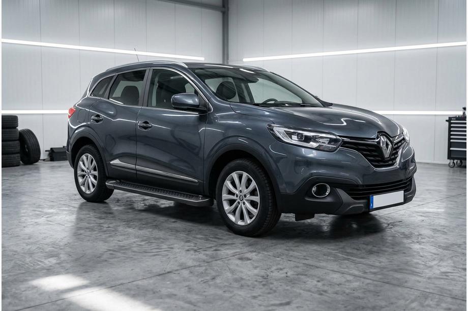Renault Kadjar 2015–2022 Boční nášlapy Allmond Black (2 ks, hliník) Image