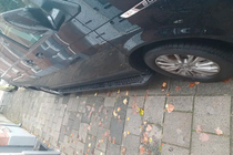 Volkswagen T6 2015–2024 Boční nášlapy Allmond Black (2 ks, hliník) Dlouhý rozvor fotografie 3