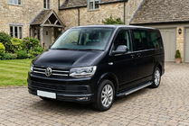 Volkswagen T6 2015–2024 Boční nášlapy RedLine V1 (2 ks, hliník) Dlouhý rozvor fotografie 1