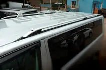 Volkswagen T6 2015–2024 Střešní ližiny CROWN (matná šedá) fotografie 1