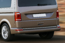 Volkswagen T6 2015–2024 Nerezová lišta hrany víka kufru fotografie 1