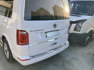 Volkswagen T6 2015–2024 Nerezová lišta pod SPZ fotografie 1
