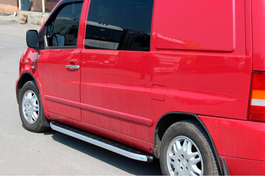 Mercedes Vito W638 1996–2003 Boční nášlapy Fullmond (2 ks, hliník) Fotografie 3