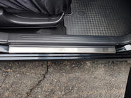 Chevrolet Aveo T250 2005–2011 Nerezové kryty prahů dveří Carmos (4 ks) fotografie 4