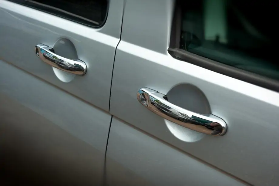 Volkswagen T6 2015–2024 Nerezové kryty klik dveří Image