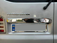 Volkswagen T5 Caravelle 2004–2010 Lišta nad registrační značku pro křídlové dveře (nerez) fotografie 8