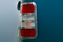 Volkswagen Caddy 2004–2010 Nerezové kryty zadních světel V1 (2 ks) fotografie 1