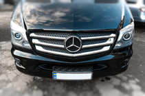 Mercedes Sprinter W906 2006–2018 Lišty na masku chladiče (2013↗, nerez) OmsaLine – italská nerezová ocel fotografie 3