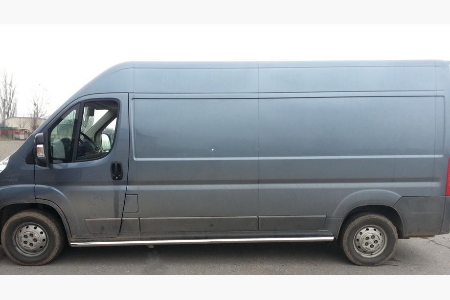 Citroen Jumper 2007–2025 Boční nášlapy – nerezové trubky (2 ks) Dlouhý rozvor, Ø70 Fotografie 3