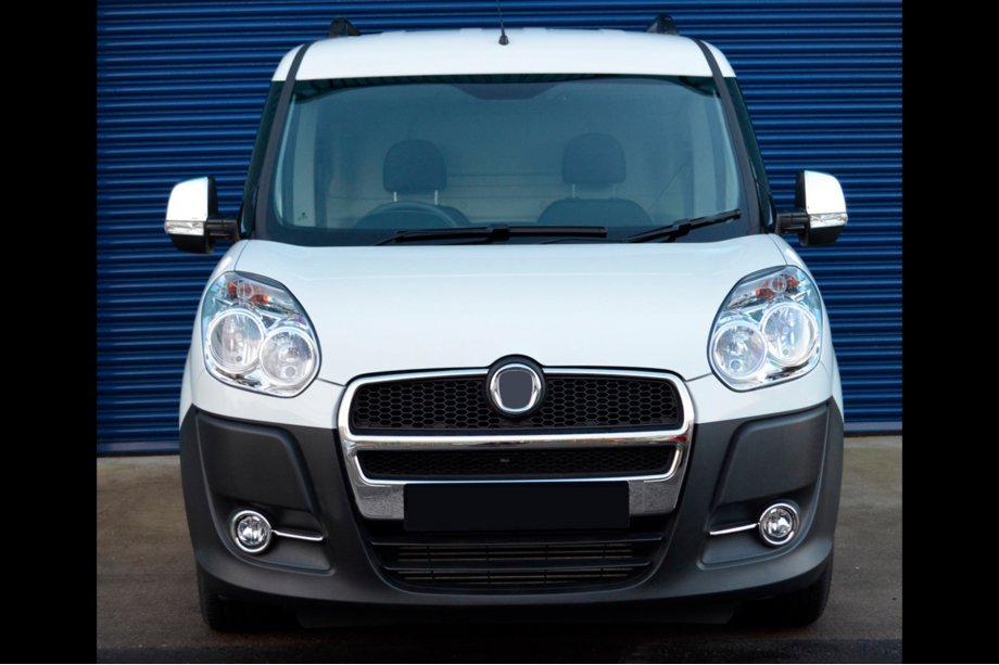 Fiat Doblo II 2010–2022 Nerezové lišty na masku chladiče (2010-2015, kompletní) Fotografie 2