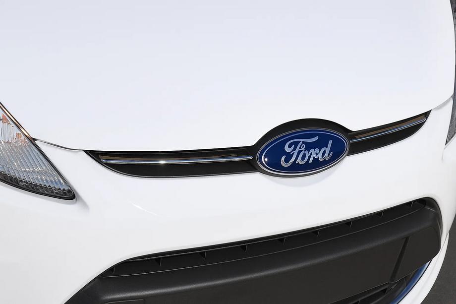 Ford Fiesta 2008–2017 Kryt mřížky chladiče (2 díly, nerez) Fotografie 1