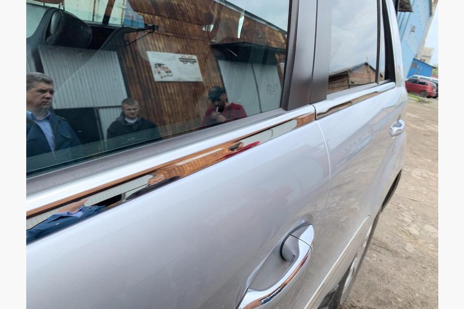 Mercedes ML W164 2005–2011 Vnější okenní lišty (4 ks, nerez) OmsaLine – italská nerezová ocel Fotografie 3