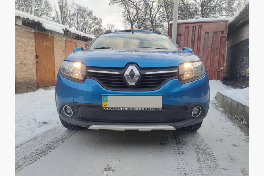 Renault Sandero 2013–2022 Zimní spodní kryt masky (2013-2017) Fotografie 6