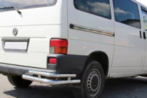 Volkswagen T4 Caravelle/Multivan 1990–2003 Zadní dvojité rohy AK003-Double (2 ks, nerez) fotografie 1
