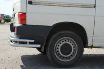 Volkswagen T4 Caravelle/Multivan 1990–2003 Zadní dvojité rohy AK003-Double (2 ks, nerez) fotografie 3