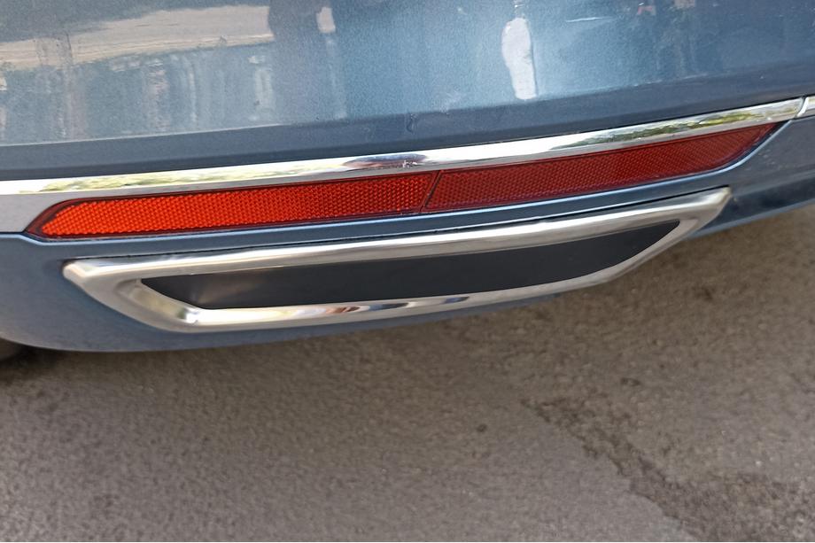 Volkswagen Passat B8 2015–2023 Chromové kryty imitace koncovek výfuku SD/SW (2015-2018, 2 ks, nerez) OmsaLine – italská nerezová ocel Fotografie 10