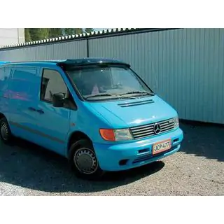 Sluneční kšilt na čelní sklo (černý lesk, 5 mm) Mercedes Vito W638 1996–2003 fotografie 4