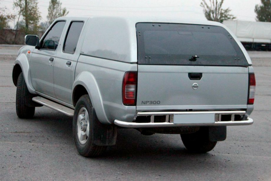 Nissan NP300 1999–2015 Zadní ochranný rám AK004 (nerez) Fotografie 1