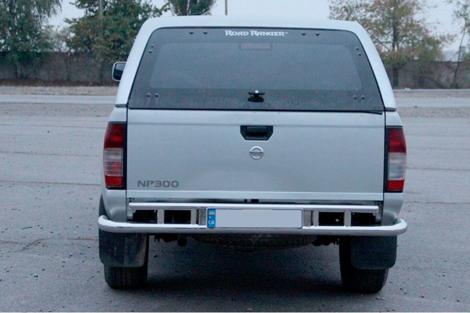 Nissan NP300 1999–2015 Zadní ochranný rám AK004 (nerez) Fotografie 2
