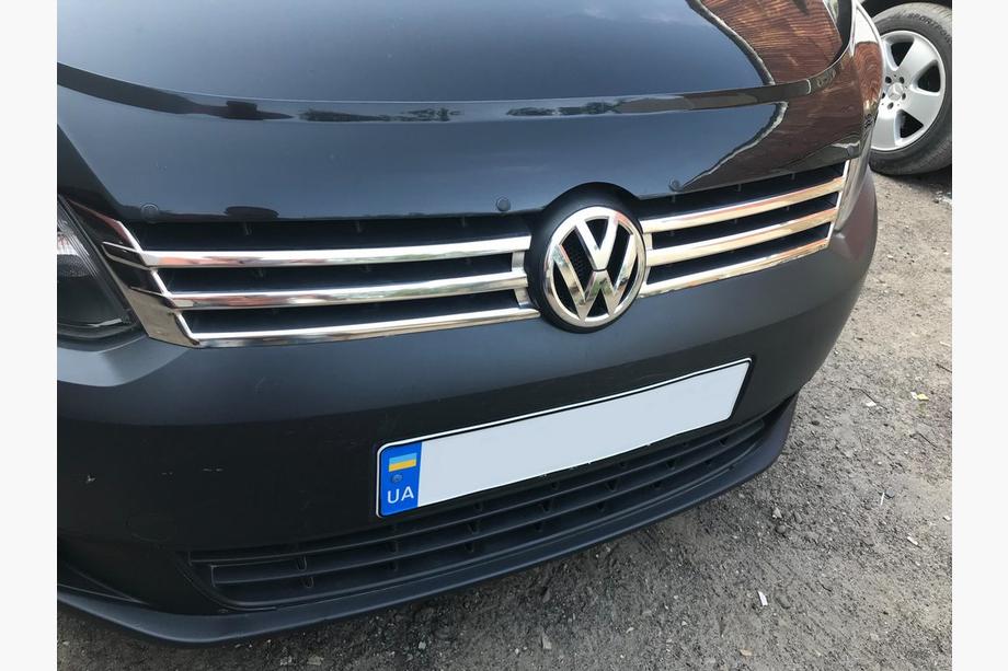 Volkswagen Caddy 2010–2015 Nerezové lišty na masku chladiče (2 ks) OmsaLine – italská nerezová ocel Image