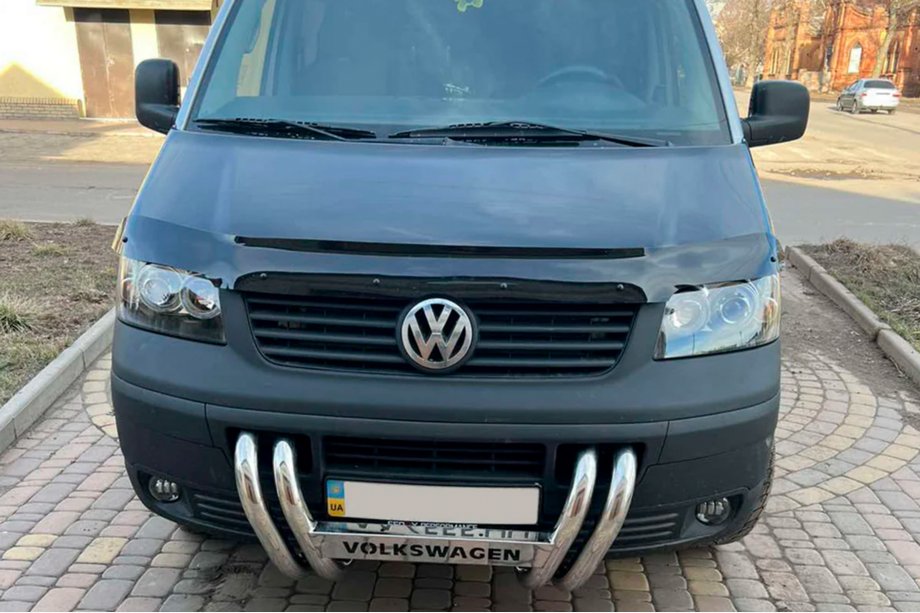 Volkswagen T5 Transporter 2003–2010 Nerezový bullbar ST006-04 „Nozdry“ Fotografie 2