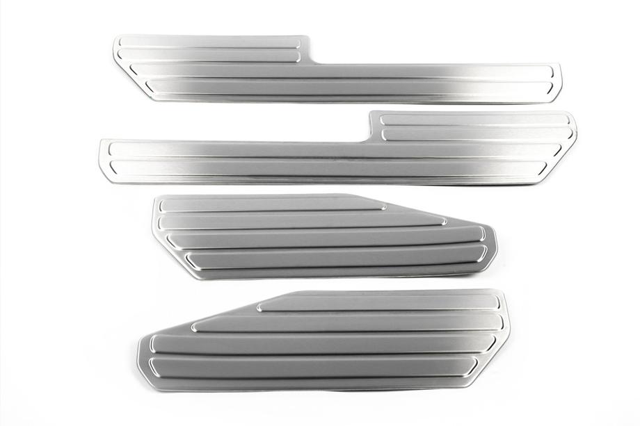 Volkswagen Amarok 2010–2022 Nerezové kryty vnitřních prahů OmsaLine (4 ks) Fotografie 2