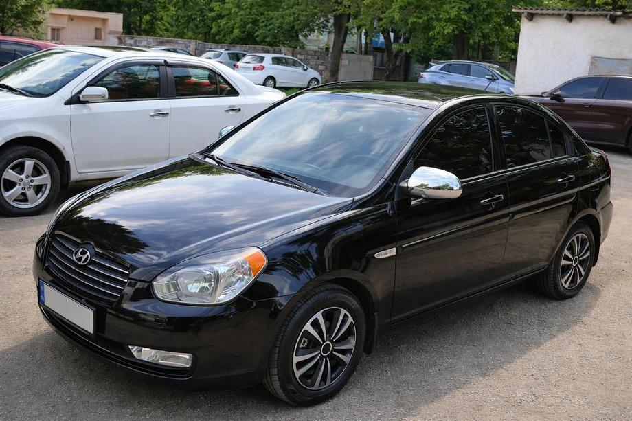Hyundai Accent 2006–2010 Plastové kryty zrcátek (2 ks) OmsaLine Image