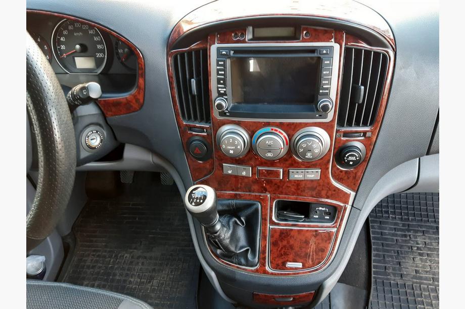 Hyundai H300, H1, Starex 2008–2020 Kryty na palubní desku (velká sada) Karbon Fotografie 8