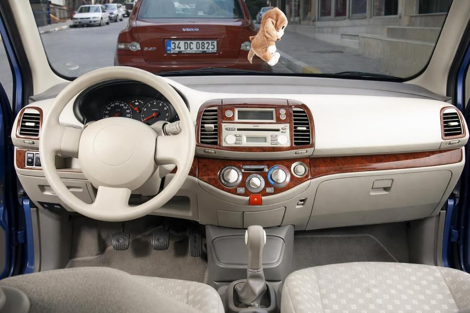 Nissan Micra K12 2003–2010 Kryty palubní desky Karbon Image