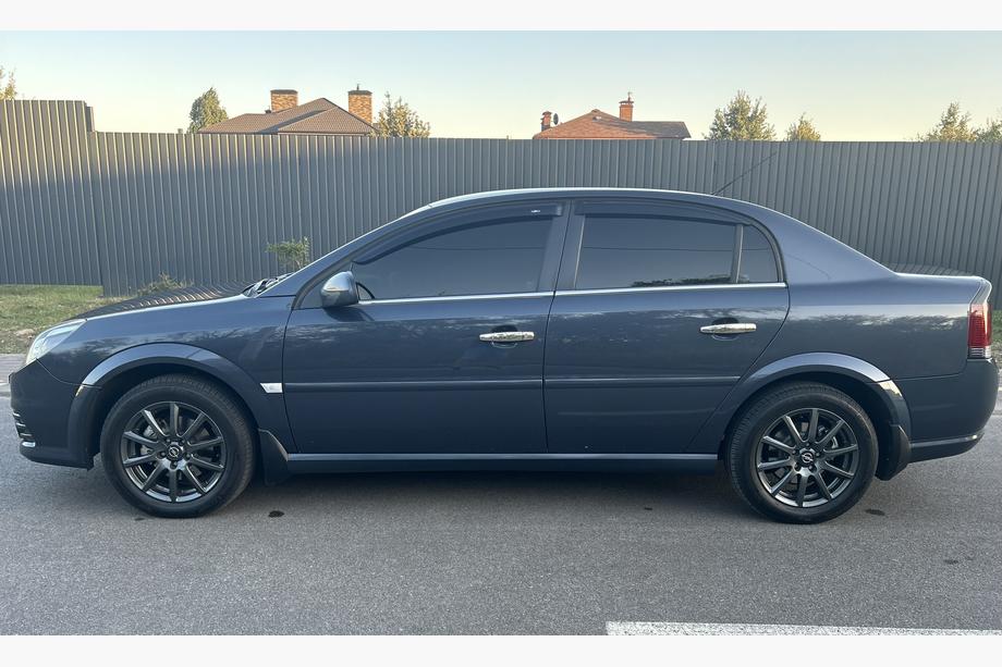 Opel Vectra C 2002–2008 Vnější okenní lišty (4 ks, nerez) Carmos - turecká ocel Image