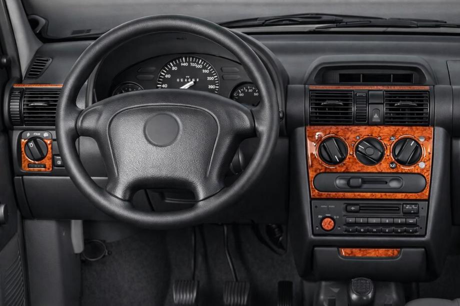 Opel Corsa B 1993–2004 Kryty palubní desky Image