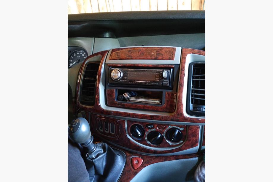 Opel Vivaro 2001–2015 Kryt palubní desky (velká sada) Fotografie 8