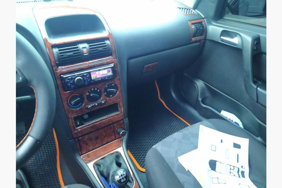 Opel Astra G Classic 1998–2012 Kryty palubní desky Fotografie 3
