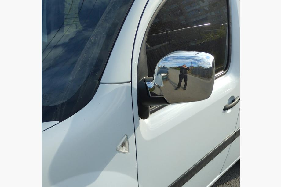 Renault Kangoo 2008–2020 Chromové kryty zpětných zrcátek 2008-2013 (2 ks) Carmos - Chromovaný plast Fotografie 2