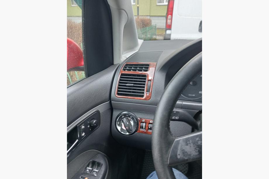 Volkswagen Touran 2003–2010 Kryty palubní desky Fotografie 9