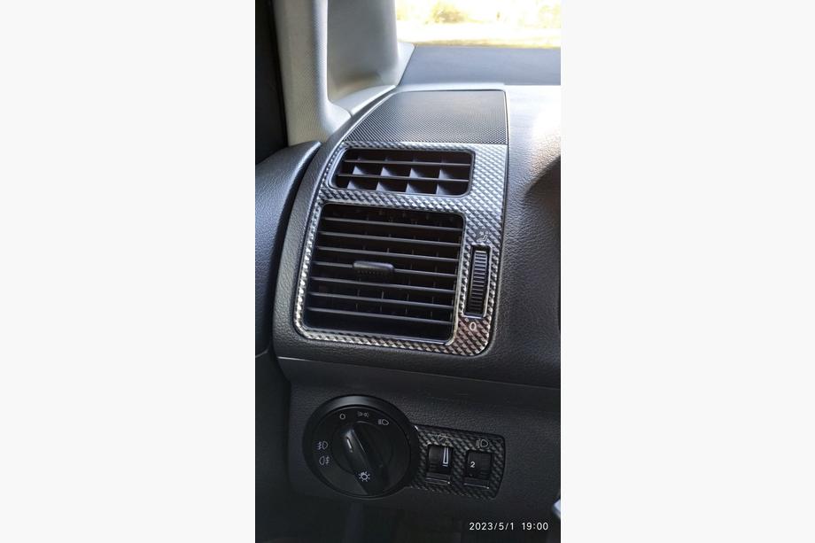 Volkswagen Touran 2003–2010 Kryty palubní desky Fotografie 17