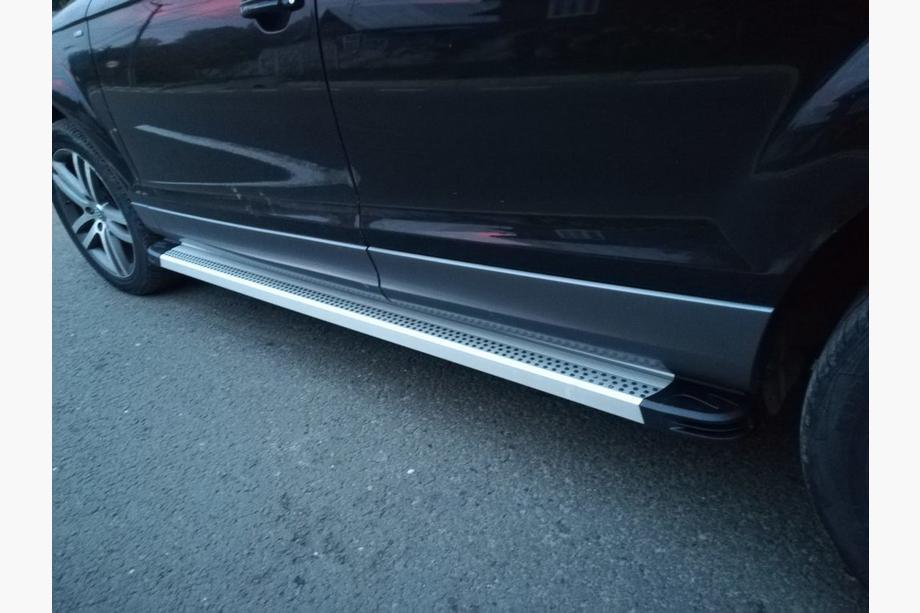 Audi Q7 2005–2015 Boční nášlapy Maya V2 (2 ks, hliník) Image