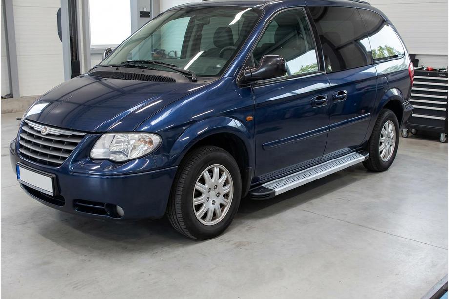 Chrysler Voyager 2001–2007 Boční nášlapy Maya V2 (2 ks, hliník) Image