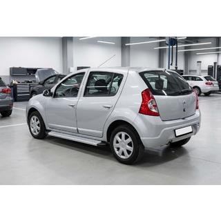 Boční nášlapy Maya V2 (2 ks, hliník) Dacia Sandero 2007–2013 fotografie 1