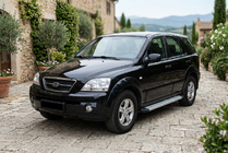 Kia Sorento I BL 2002–2009 Boční nášlapy Maya V2 (2 ks, hliník) fotografie 1