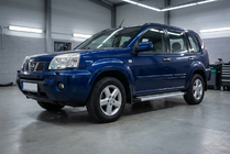 Nissan X-trail T30 2002–2007 Boční nášlapy Maya V2 (2 ks, hliník) fotografie 1
