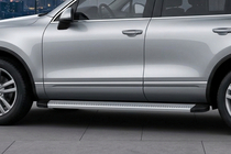 Porsche Cayenne 2003–2010 Boční nášlapy Maya V2 (2 ks, hliník) fotografie 1