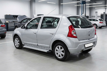 Renault Sandero 2007–2013 Boční nášlapy Maya V2 (2 ks, hliník) fotografie 1