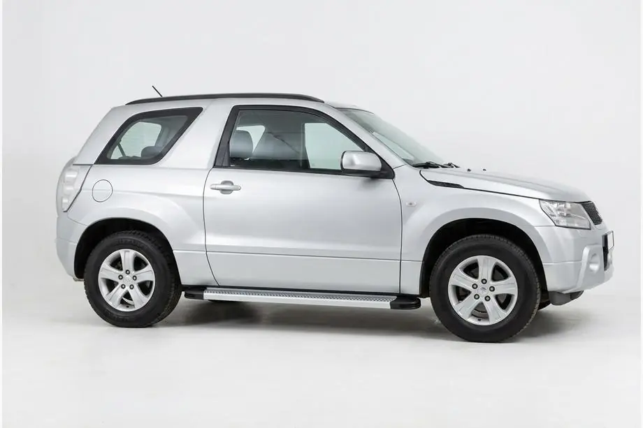 Suzuki Grand Vitara 2005–2017 Boční nášlapy Maya V2 (2 ks, hliník) Image