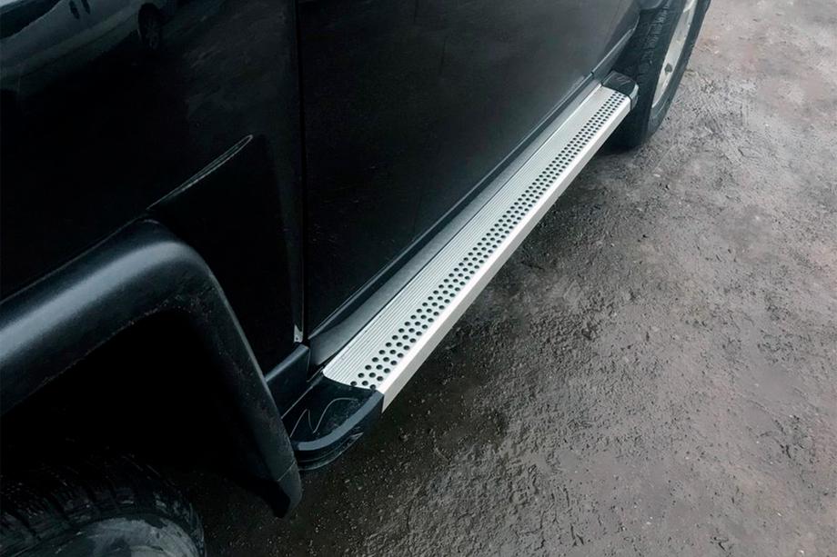 Toyota FJ Cruiser 2006–2022 Boční nášlapy Maya V2 (2 ks, hliník) Fotografie 4