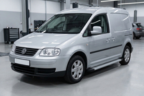 Volkswagen Caddy 2004–2010 Boční nášlapy Maya V2 (2 ks, hliník) Standardní základna fotografie 1