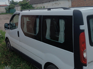 Renault Trafic 2001–2015 Černé střešní ližiny Dlouhé, plastové patky fotografie 11