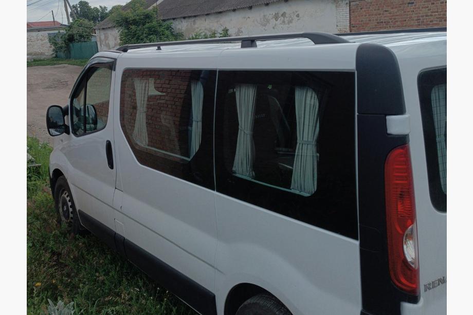 Renault Trafic 2001–2015 Černé střešní ližiny Fotografie 11