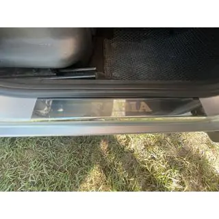 Kryty prahů Carmos (4 ks, nerez) Skoda Fabia 2007–2014 fotografie 4